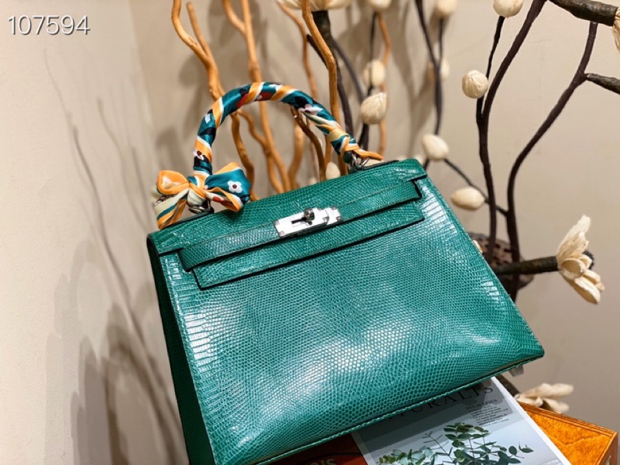 에르메스 켈리백28 그린 은장 리자드 가죽